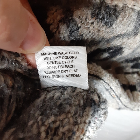 Cardigan Sweater Maurices Medium - Picture 7 of 7